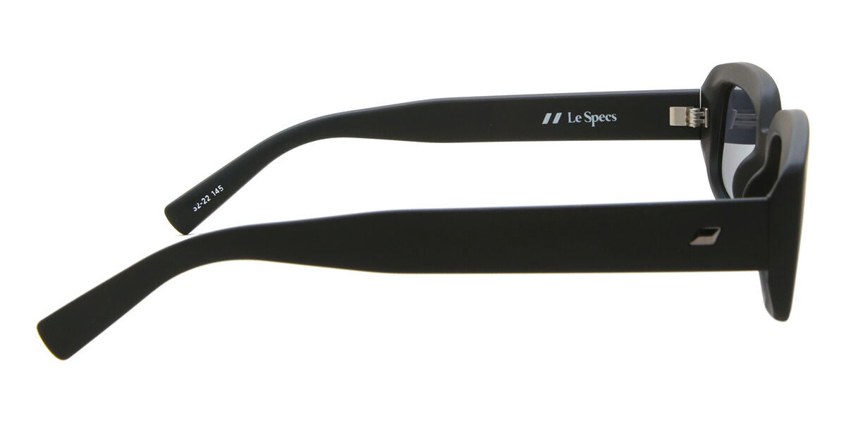 【関税込み】Le Specs ブラック Dynamite サングラス Dynamite Black Uni-Sex Rectangle Sunglasses | Le Specs